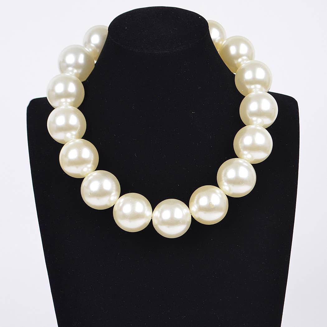 Big Round Pearl Necklace