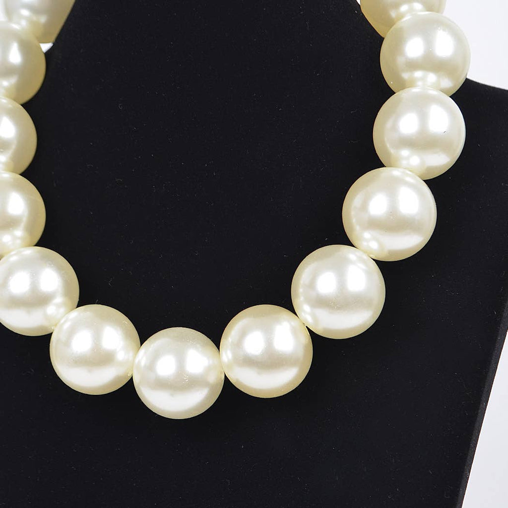 Big Round Pearl Necklace