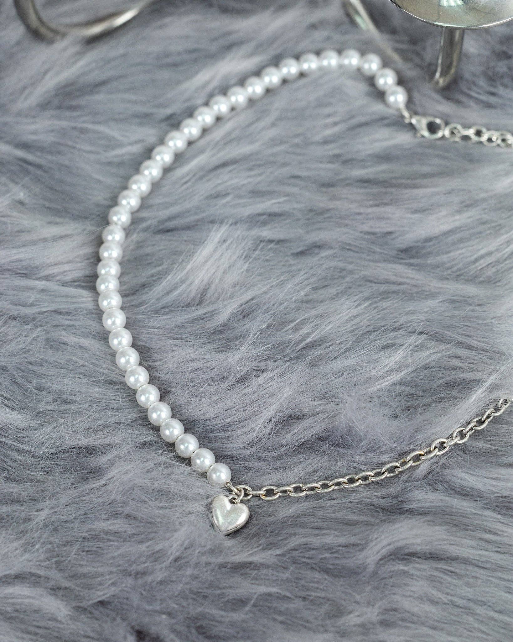 Vintage Mini Heart with Pearl Metalic Necklace